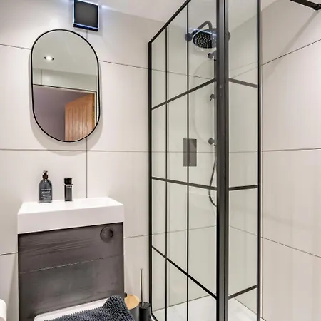 2 Bed In Oc-h32509 *