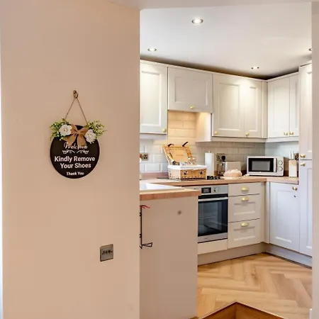 2 Bed In Oc-h32509 펜션 휫비