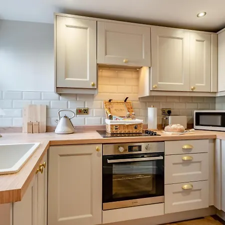 2 Bed In Oc-h32509 Semesterbostad