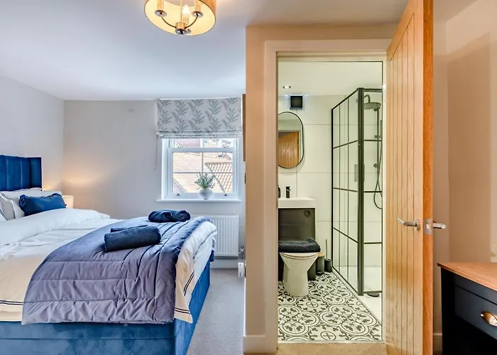 2 Bed In Oc-h32509 *