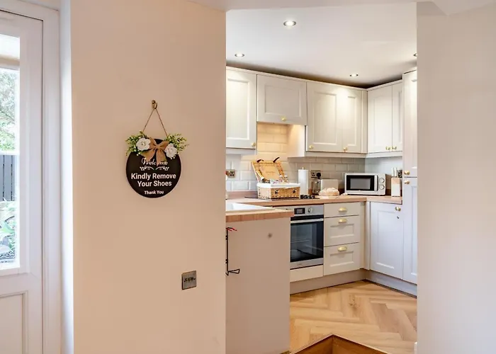 2 Bed In Oc-h32509 *